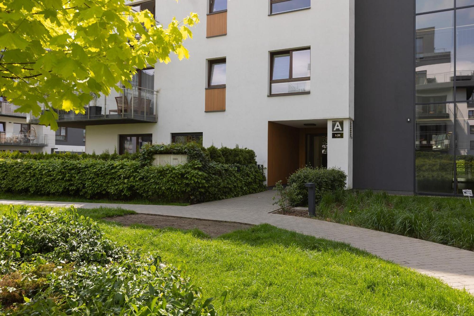 Royal Garden Apartment In Wilanow By Renters Prestige Warsaw Exterior photo